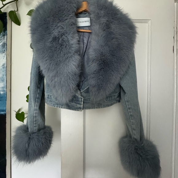 Women's Denim Jacket with Faux Fur Trim - Picture 10 of 10